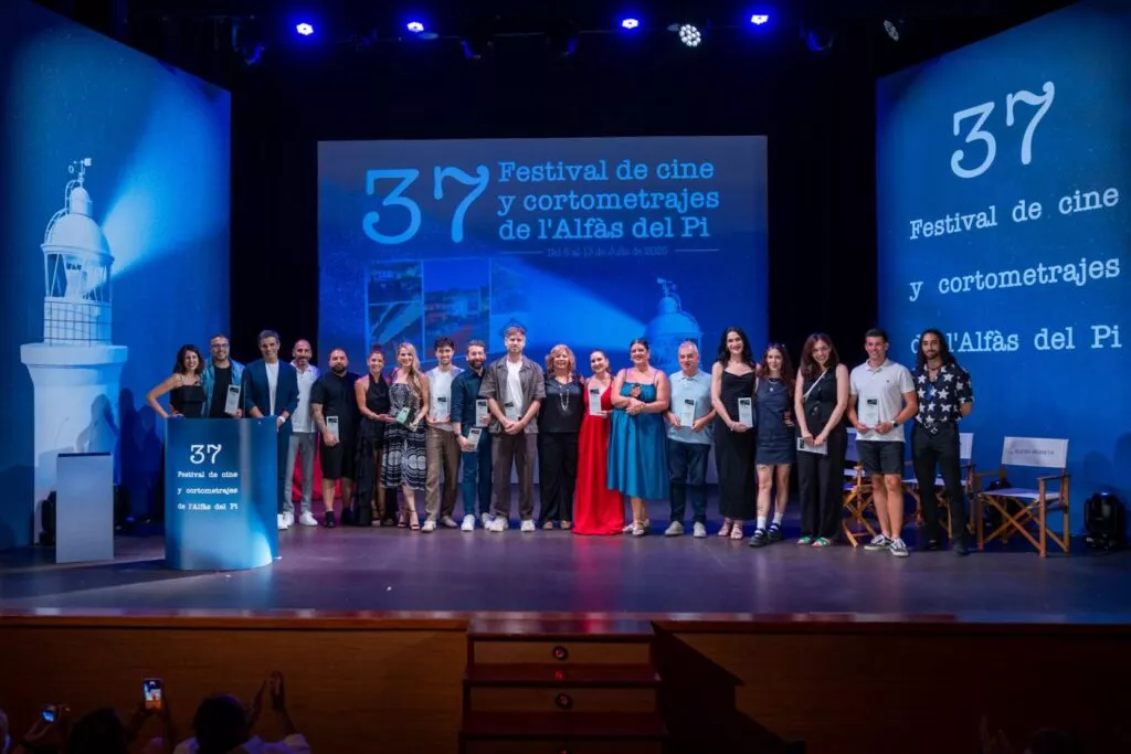 ‘El príncep’ de Àlex Sardà gana el Faro de Plata en el 37 Festival de Cine de l’Alfàs del Pi